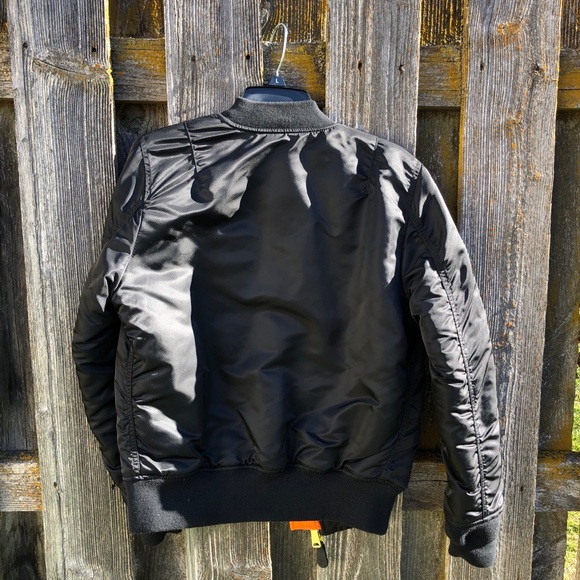 Alpha Industries Reversible Bomber Jacket - Picture 3 of 6